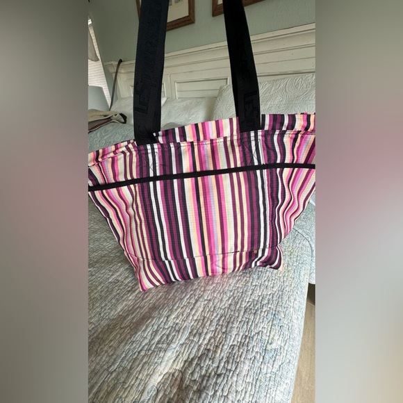 Lesportsac Carlin Foldable Striped Tote Bag - Picture 16 of 16